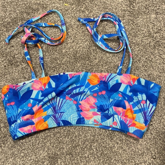 Moana Bikini Lounging Lemur Set - Picture 4 of 5